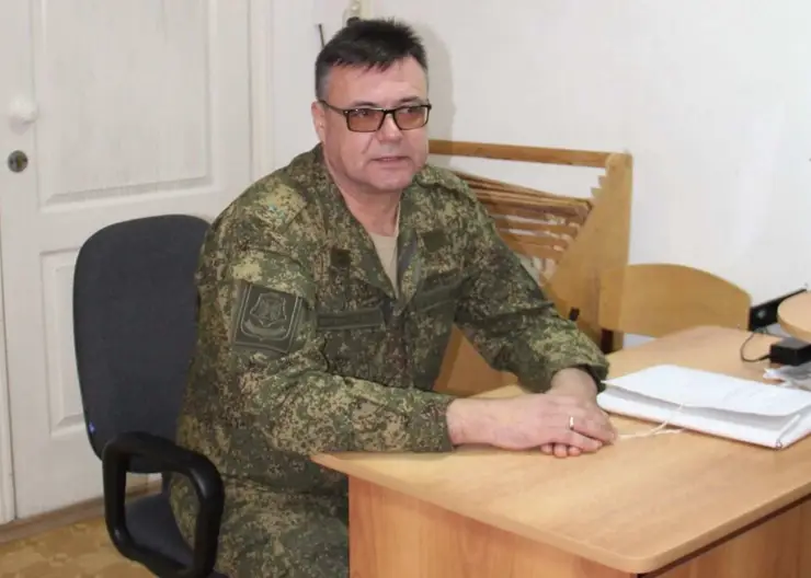 Военный комиссар Николай Прохоров посетил допризывников