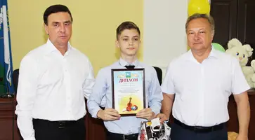 В День защиты детей глава Кавказского района поздравил одаренных ребят