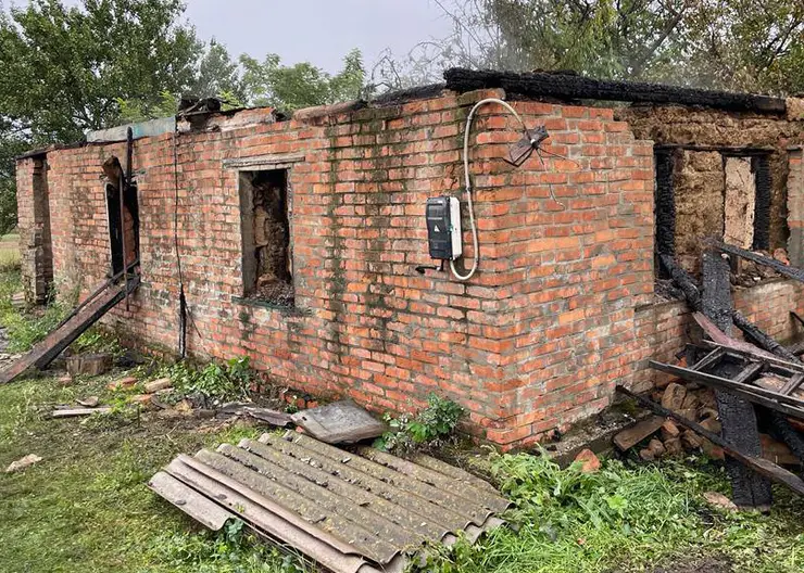 В Кавказском районе сложилась неблагоприятная обстановка с возгораниями, травмами и гибелью во время пожаров