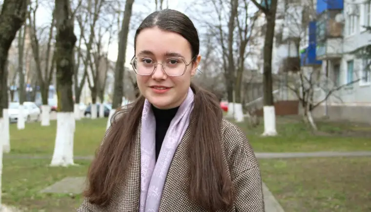 Ученица кропоткинской художественной школы Стелла Быкова рассказала «ОК» о том, что ее вдохновляет, и чем планирует заниматься в будущем