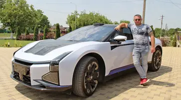 Владелец китайского электрокара Денис Кольцо рассказал «ОК» об особенностях эксплуатации самого умного автомобиля в мире