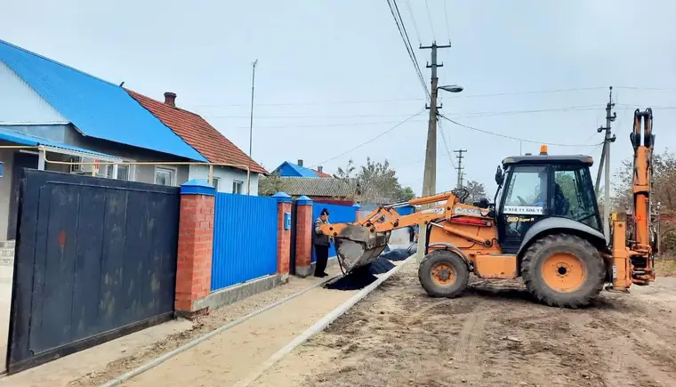 В поселке им.Максима Горького на улице Гагарина восстановили тротуарную дорожку