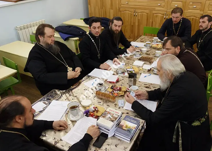 Собрание духовенства Кропоткинского благочиния состоялось в Покровском соборе.