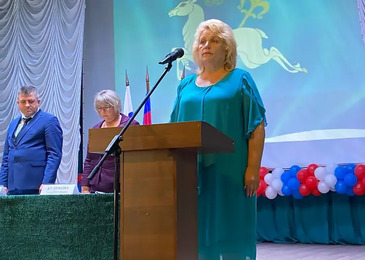 Елена Шильк вступила в должность главы Казанского сельского поселения