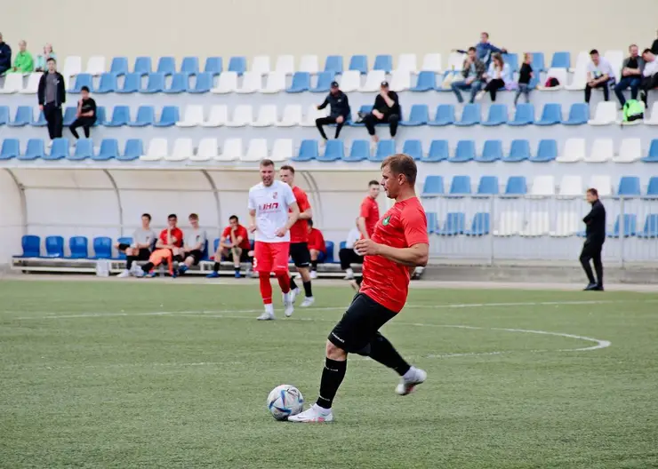 Футбольная команда «Локомотив» одержала блестящую победу над каневским «Даллакяном» с разгромным счетом в 12:0