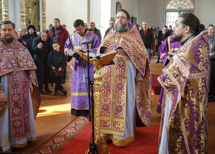 В Покровском соборе был совершен чин Торжества православия
