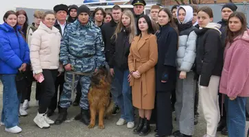 В Кавказском районе полицейские и общественники провели мероприятия в рамках патриотической акции «Неделя мужества»