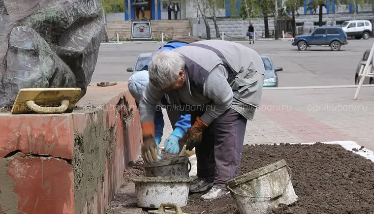 Благодаря государственной программе в хуторе Лосево и поселке Степном капитально отремонтируют памятники