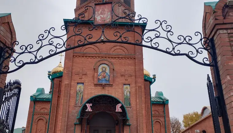 <strong>Воспитанники воскресной школы Покровского собора города Кропоткина со своими родителями посетила Свято-Успенский женский монастырь в городе Кореновске</strong>