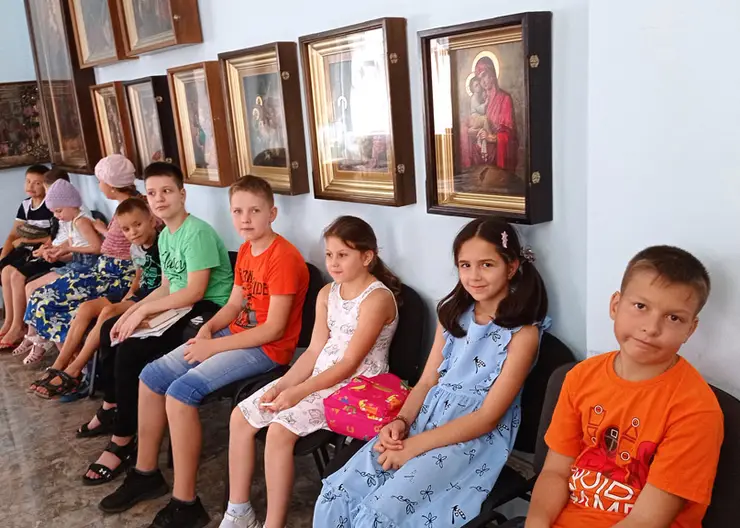 Четвертого сентября 2022 года детская воскресная школа Покровского собора г.Кропоткина начала новый учебный год
