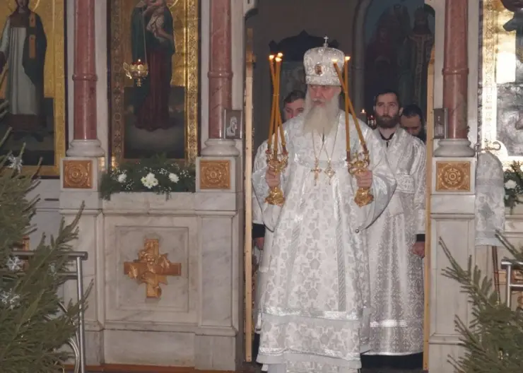 Епископ Тихорецкий и Кореновский Стефан посетил Свято-Троицкий храм станицы Казанской