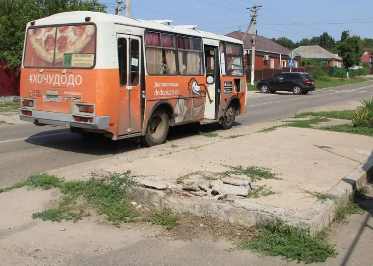 Жители улицы Деповской в Кропоткине просят оборудовать остановку общественного транспорта