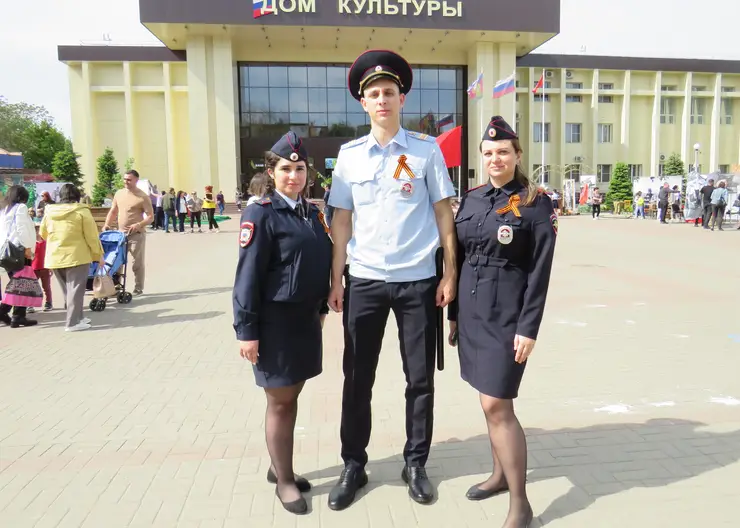 Правоохранители Кавказского района присоединились к Всероссийской акции «Георгиевская ленточка»