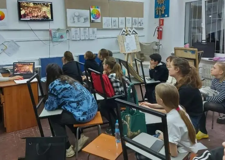 В художественной школе города Кропоткина беседуют с воспитанниками о вреде наркотиков