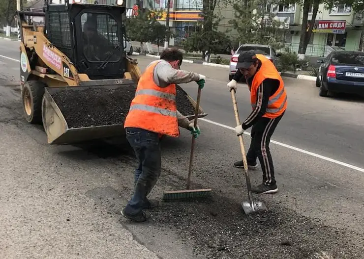 В Кропоткине ямочный ремонт завершен на 15 городских улицах