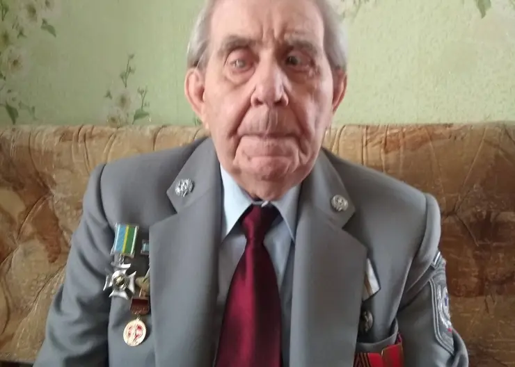 Валентину Яковлевичу Деревянко, ветерану труда, исполнилось 90 лет
