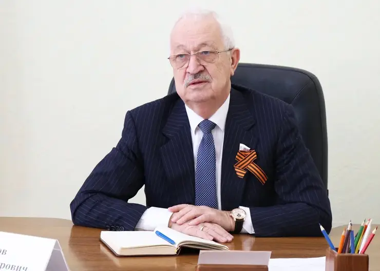 Депутат Государственной Думы Алексей Езубов отмечает 75-летний юбилей