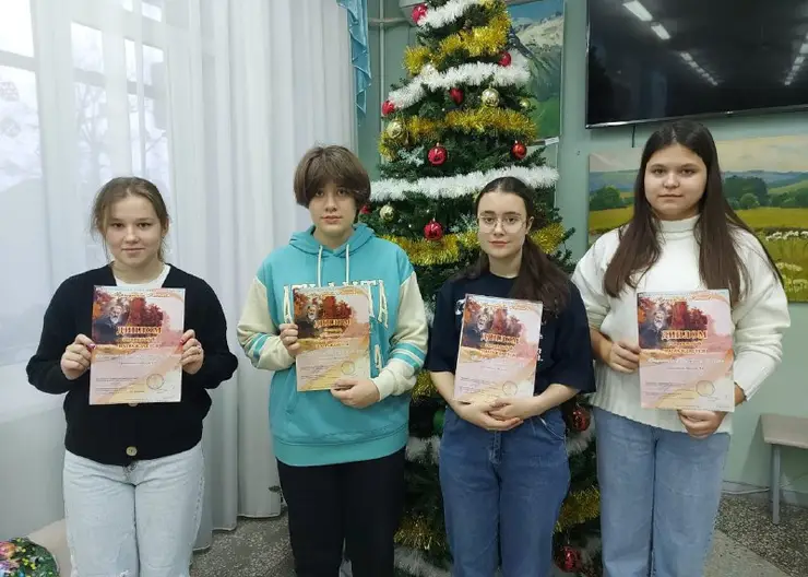 Семь воспитанников Детской художественной школы г.Кропоткина награждены за победу в международном конкурсе