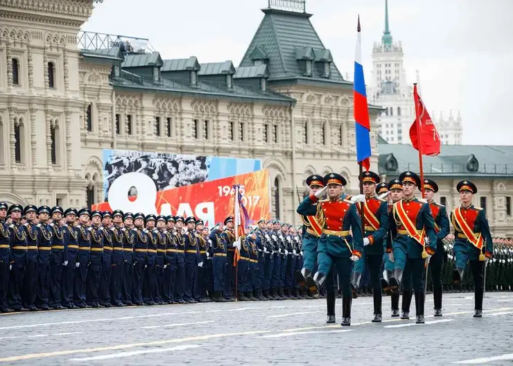 Военный парад на Красной площади в Москве пройдет без зрителей