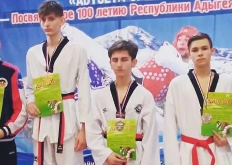 Спортсмен тхэквондо из Кропоткина стал победителем соревнований в Адыгее