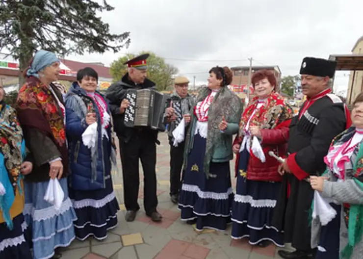 Пели, плясали и уху варили