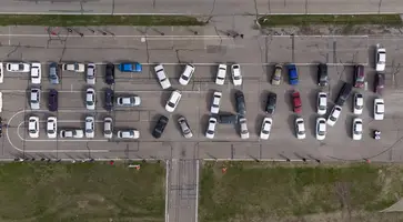 В Кропоткине в автошколе ДОСААФ провели флешмоб, посвященный 60-летию полета человека в космос