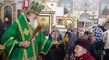 В Неделю цветоносную Божественную литургию в Покровском соборе возглавил епископ Тихорецкий и Кореновский Стефан