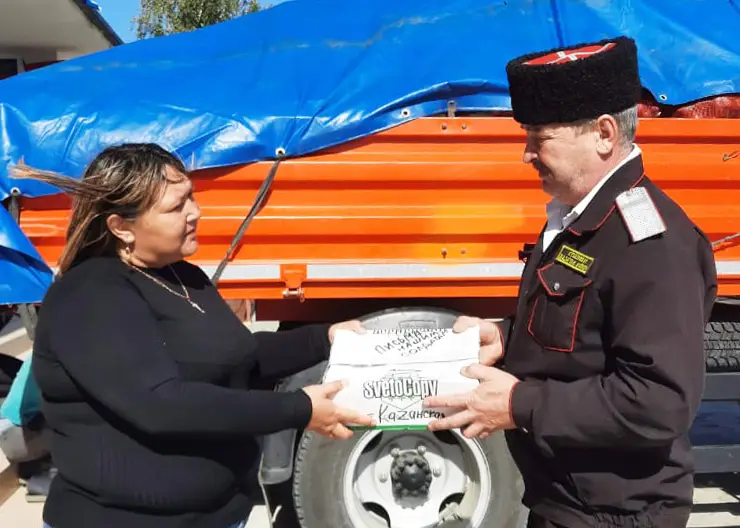 Жители станицы Казанской отправили гуманитарный груз военнослужащим, участвующим в СВО