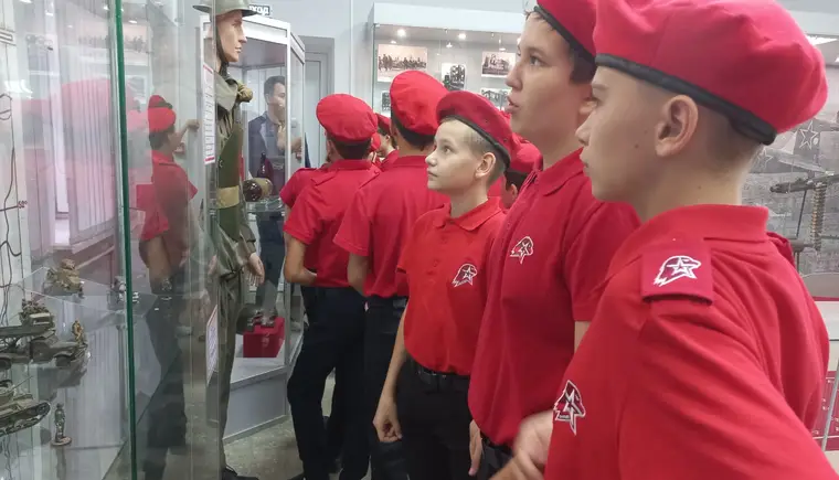 В музее Кропоткина восьмиклассникам СОШ №44 рассказали о битве за Кавказ