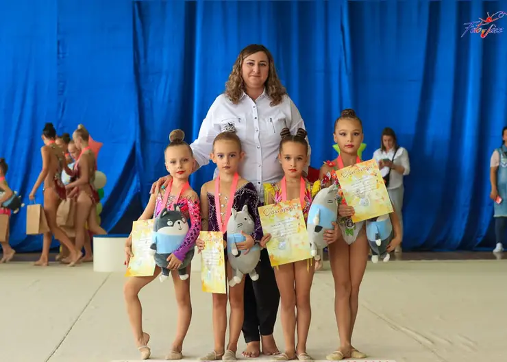 Гимнастки из Кропоткина заняли призовые места на соревнованиях в Курганинске