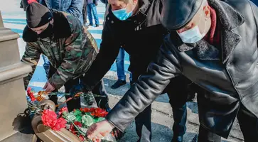 В 320-ю годовщину образования инженерных войск в парке 30-летия Победы г.Кропоткина прошло возложение цветов к мемориалу