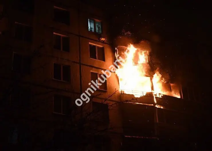 На пожаре в многоквартирном доме города Кропоткина дети не пострадали