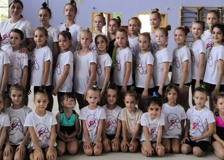 Воспитанницы Аллы Прозоровой участвуют  в соревнованиях высокого уровня