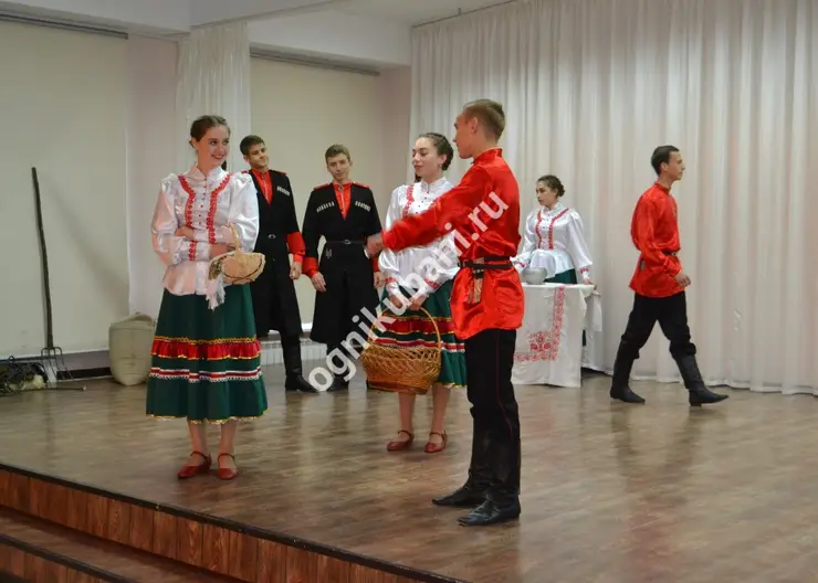 В Кропоткинском казачьем кадетском корпусе провели фольклорный праздник