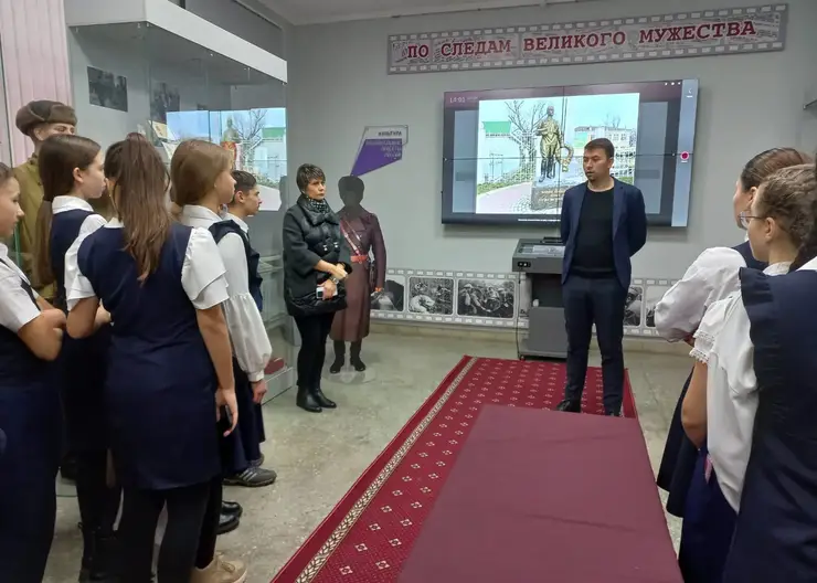 В честь Дня неизвестного солдата в краеведческом музее г.Кропоткина провели игру для восьмиклассников лицея №45