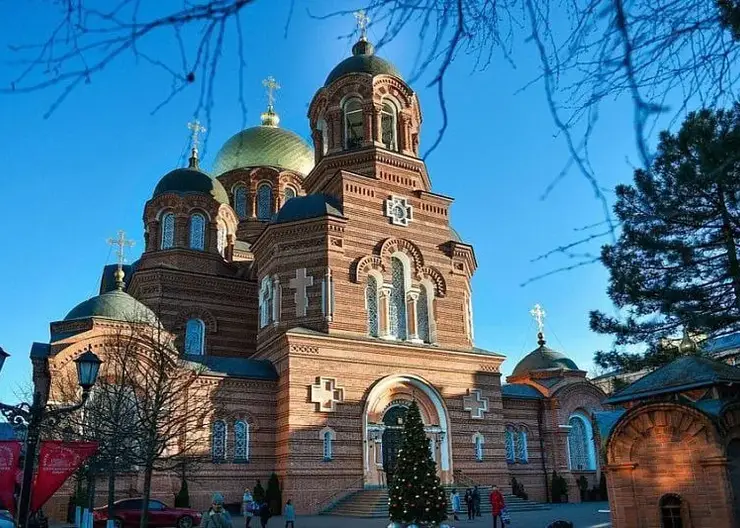 Рождественские богослужения пройдут в храмах Краснодарского края с 6 до 9 января