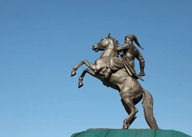 В Динском районе открыли памятник «Казакам-черноморцам»