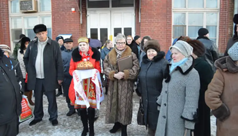 Поезд большой, да фракция мала