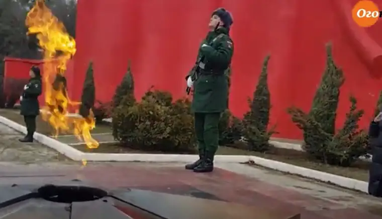 В Парке 30-летия Победы в честь 78 годовщины освобождения Кавказского района от немецко-фашистских захватчиков возложили цветы к Вечному огню