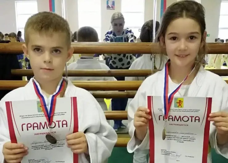 Кропоткинские дзюдоисты завоевали 12 медалей на соревнованиях в Новокубанске
