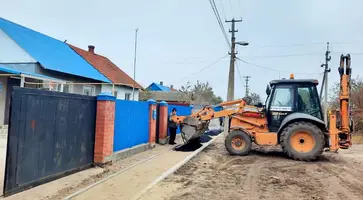 В поселке им.Максима Горького на улице Гагарина восстановили тротуарную дорожку