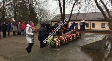 Более двухсот пятидесяти  молодых ребят из Кавказского района отдали дань памяти героям России