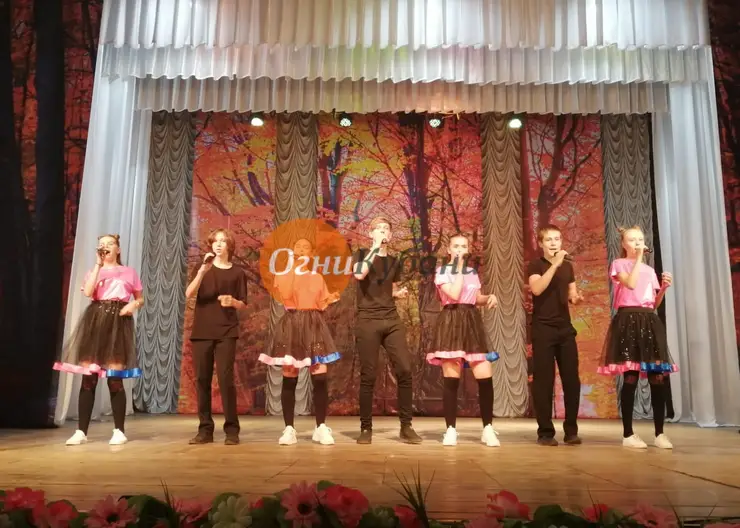 Участники вокального ансамбля «Ассорти» отправились на III Всероссийский фестиваль искусства и творчества «Осенняя рапсодия»