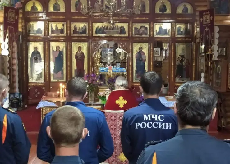 17 сентября православные отмечают праздник иконы Божьей Матери «Неопалимая Купина»