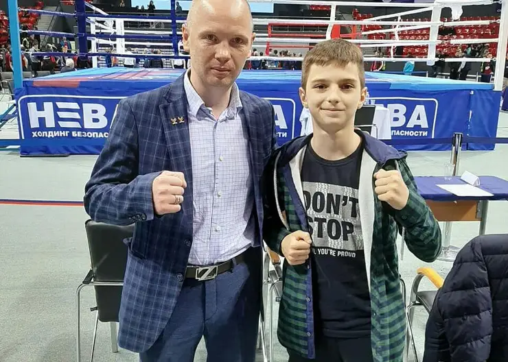 Юный боксер из станицы Кавказской Марк Затолокин с одного удара отправляет соперников в нокаут