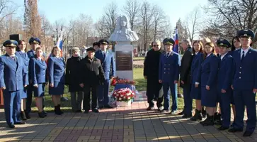 В Кропоткине открыли памятник первому прокурору страны Павлу Ягужинскому