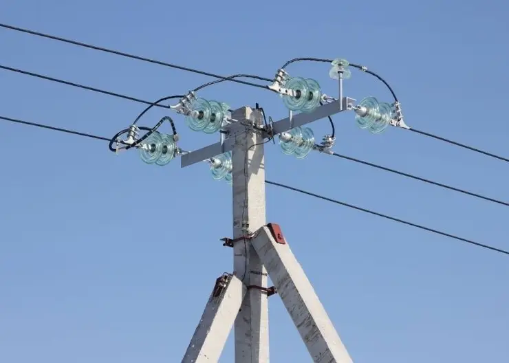 В станице Кавказской смонтировали новую линию электропередач