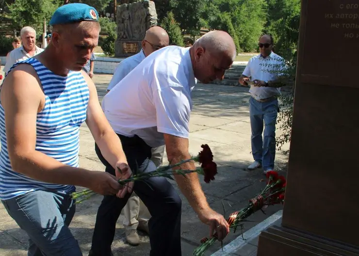 91-ю годовщину Воздушно-десантных войск отметили в парке 30-летия Победы города Кропоткина