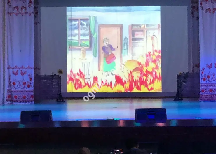 На православном фестивале в Доме культуры г.Кропоткина демонстрировали фильм о войне