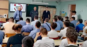Ветераны транспортной полиции рассказали о своей службе студентам Кропоткинского техникума технологий и железнодорожного транспорта
